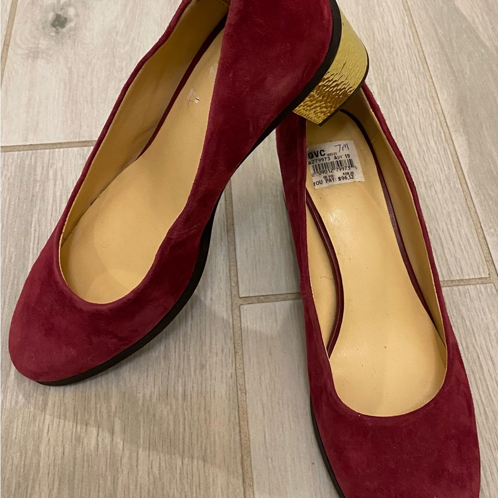 Wonder women’s Eliza Suede pumps color Currrant